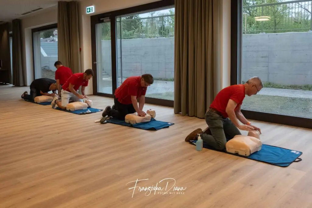 CPR-an-der-Puppe